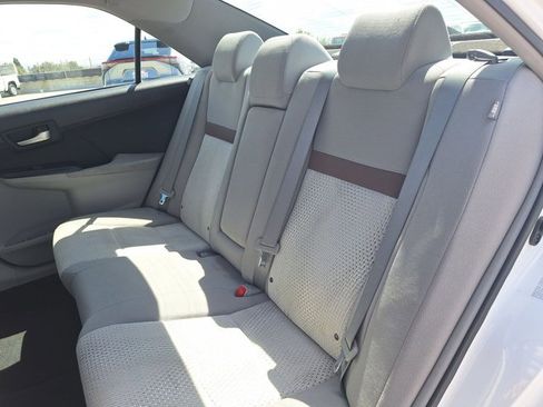 Used 2013 Toyota Camry LE FWD image 14