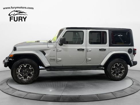 Used 2024 Jeep Wrangler Unlimited Sahara w/ Technology Group AWD/4WD image 6
