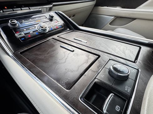 Used 2018 Lincoln Navigator Reserve w/ Technology Package image 17