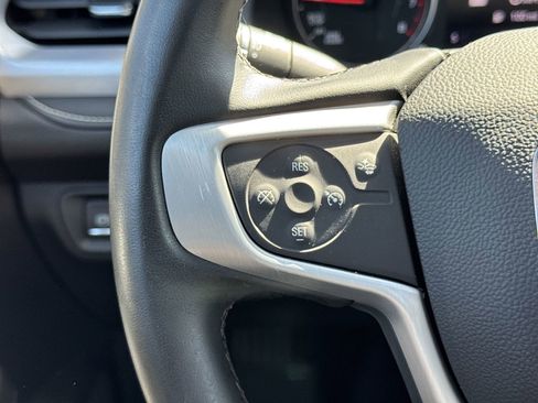 Used 2023 GMC Acadia SLT image 19