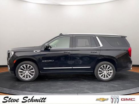 Used 2021 GMC Yukon Denali w/ Denali Premium Package image 5