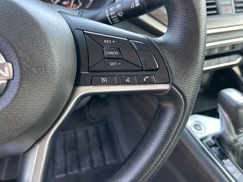 Used 2024 Nissan Altima 2.5 SV AWD/4WD image 21