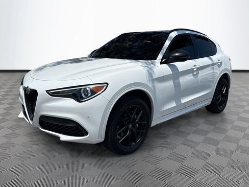 Used 2021 Alfa Romeo Stelvio Sprint w/ Nero Edizione RWD image 3