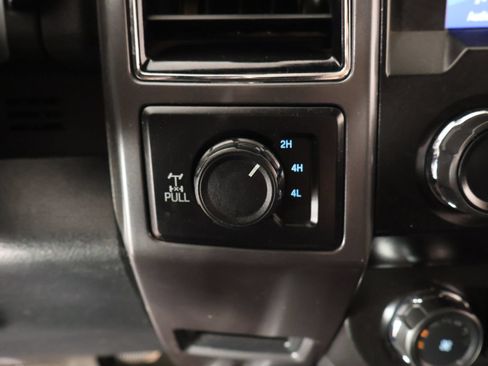 Used 2019 Ford F150 XLT w/ Equipment Group 302A Luxury AWD/4WD image 9