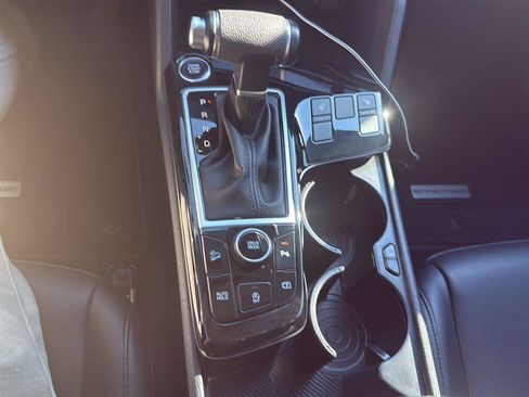 Used 2024 Kia Sportage EX FWD image 7