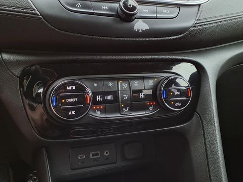 Certified 2023 Buick Encore GX Select w/ Sport Touring Package image 11