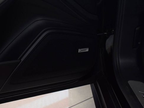 Used 2018 Porsche Panamera 4 AWD/4WD image 47