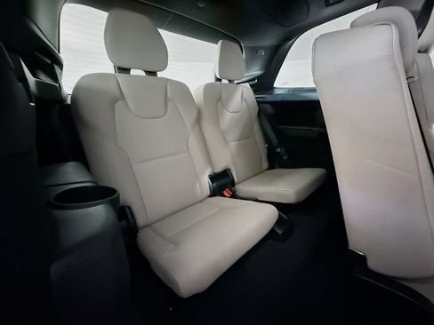 Certified 2026 Volvo XC90 B6 Plus w/ Protection Package Premier AWD/4WD image 29