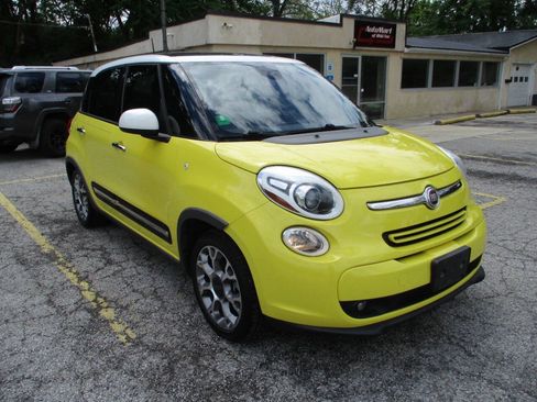 Used 2017 FIAT 500L Trekking w/ Premium Package FWD image 4