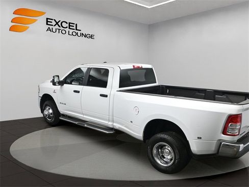 Used 2024 RAM 3500 Big Horn image 37