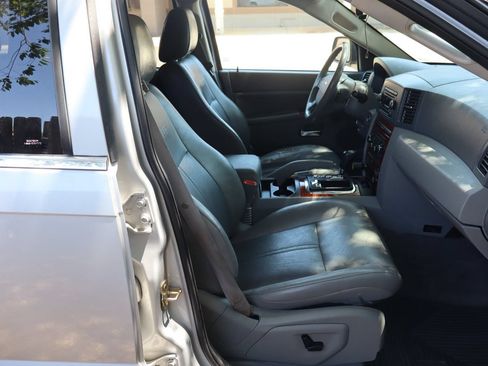 Used 2006 Jeep Grand Cherokee Limited AWD/4WD image 22