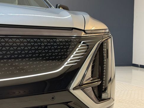 New 2026 Cadillac Lyriq Sport AWD/4WD image 23