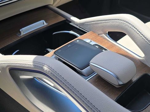 Certified 2020 Mercedes-Benz GLE 350 w/ Premium Package image 33