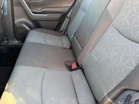 Used 2025 Toyota RAV4 XLE FWD image 9