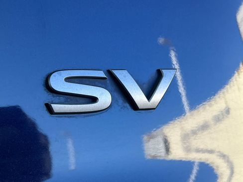 Used 2024 Nissan Rogue SV FWD image 17