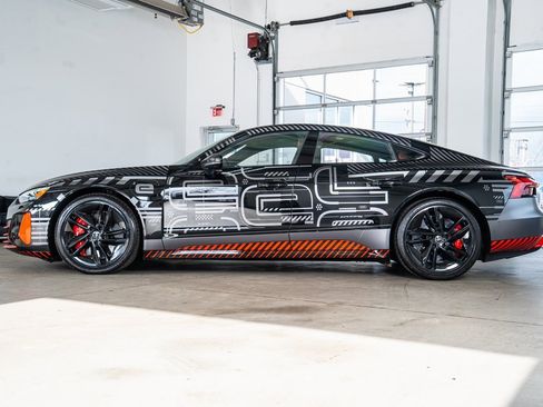 Used 2023 Audi RS e-tron GT image 8