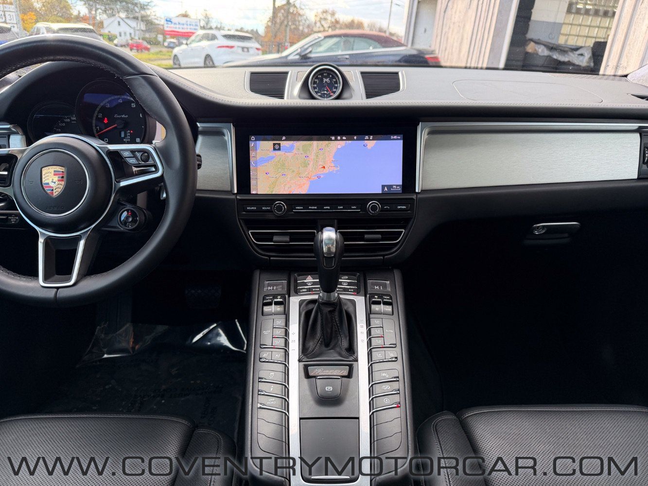 Used 2020 Porsche Macan Turbo AWD/4WD image 38