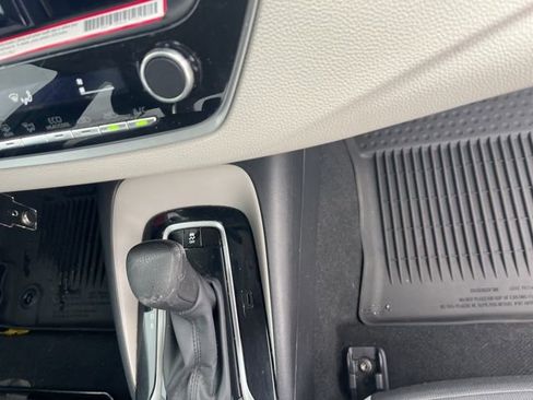 Used 2024 Toyota Corolla LE image 22