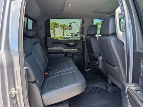 Used 2021 Chevrolet Silverado 1500 LT Trail Boss w/ Convenience Package II AWD/4WD image 16