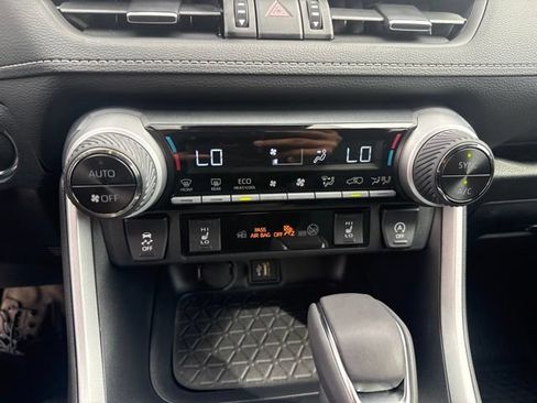 Used 2025 Toyota RAV4 XLE Premium w/ Weather Package FWD image 33