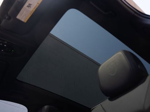 New 2026 Porsche Cayenne Coupe AWD/4WD image 29