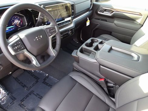 New 2026 Chevrolet Silverado 2500 LT w/ Trail Boss Package image 7