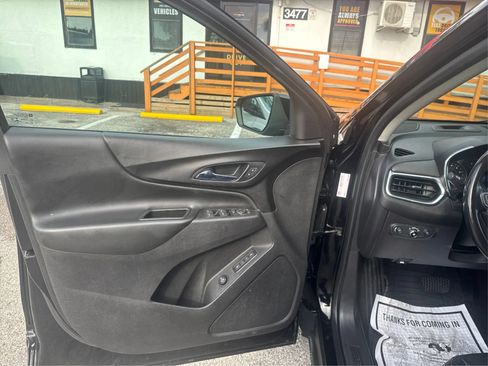 Used 2021 Chevrolet Equinox LT FWD image 20