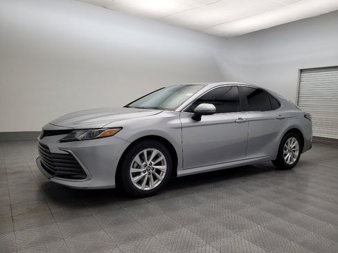 Used 2024 Toyota Camry LE image 2
