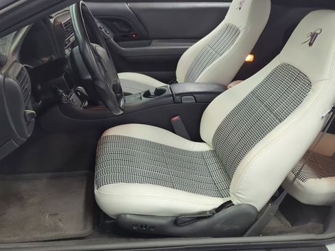 Used 1997 Chevrolet Camaro SS w/ SS Alteration Pkg RWD image 9