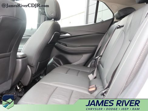 Used 2023 Buick Encore GX Essence w/ Experience Buick Package AWD/4WD image 18