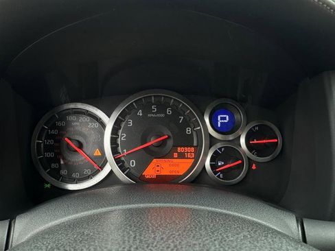 Used 2010 Nissan GT-R Premium image 27