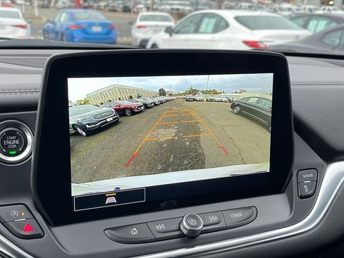 Used 2025 Chevrolet Blazer LT image 17