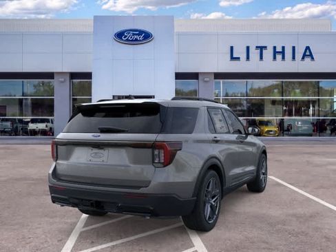 New 2026 Ford Explorer ST-Line w/ ST-Line Street Pack RWD image 8