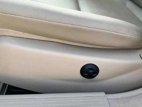 Used 2010 Mercedes-Benz C 300 Sedan image 8