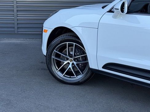 New 2026 Porsche Macan image 11