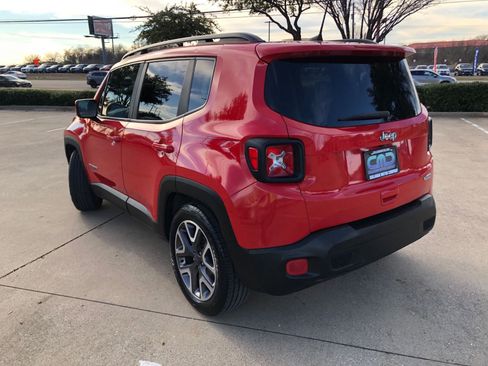 Used 2018 Jeep Renegade Latitude image 8