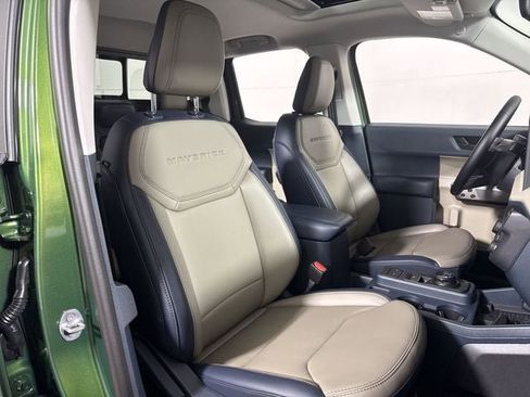 New 2025 Ford Maverick Lariat w/ 4K Tow Package image 13