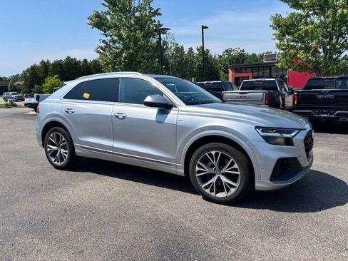 Used 2020 Audi Q8 Premium Plus w/ Premium Plus Package AWD/4WD image 3
