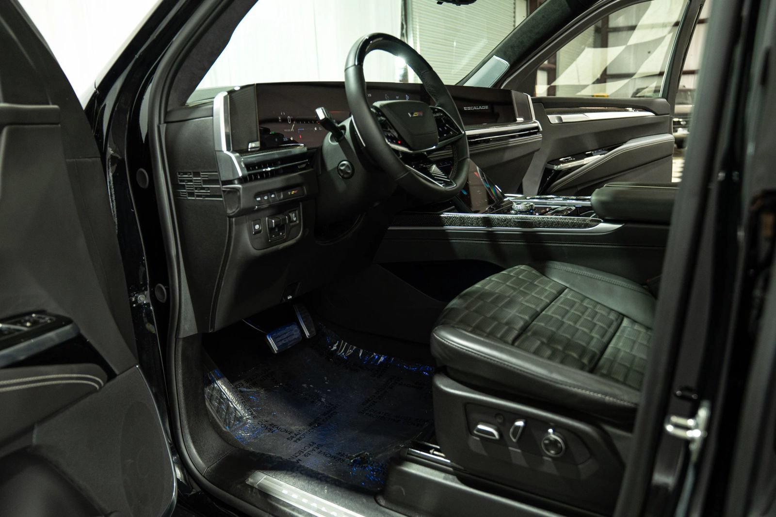 Used 2026 Cadillac Escalade V AWD/4WD image 12