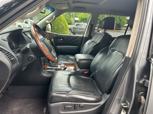 Used 2016 INFINITI QX80 4WD w/ Deluxe Technology Package image 12