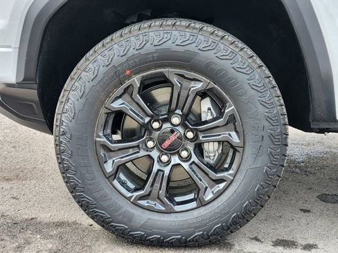 New 2025 GMC Canyon Elevation w/ Convenience Package image 8