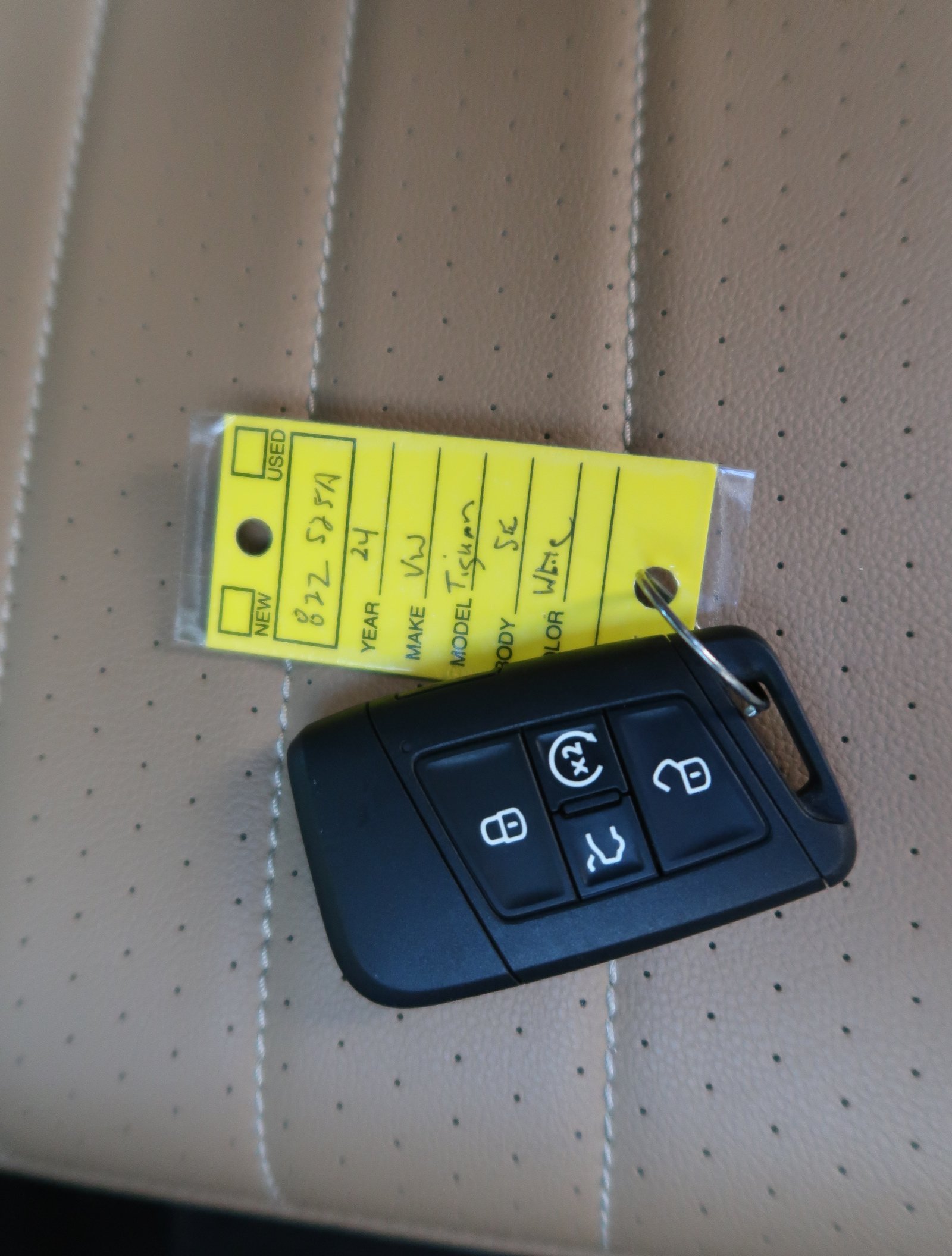 Used 2024 Volkswagen Tiguan SE FWD image 48