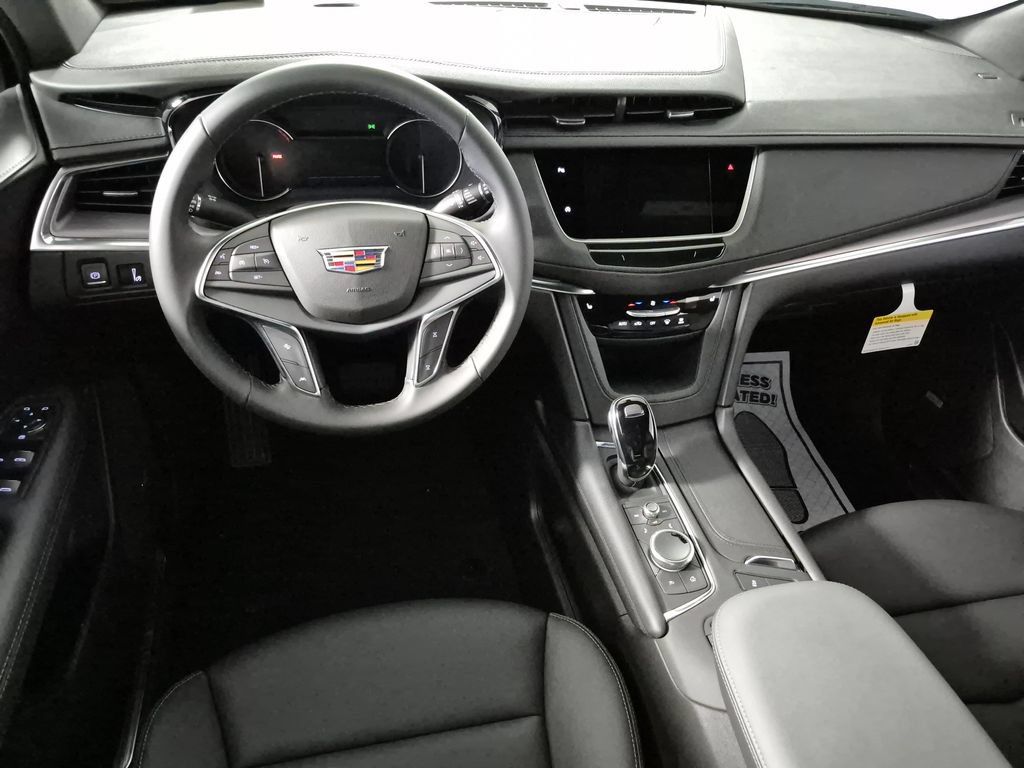 New 2026 Cadillac XT5 Luxury w/ LPO, Floor Liner Package AWD/4WD image 10