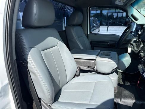 Used 2014 Ford F550 4x4 Regular Cab Super Duty image 21