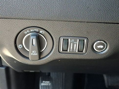 Used 2023 Chrysler 300 Touring L w/ Popular Equipment Group AWD/4WD image 25