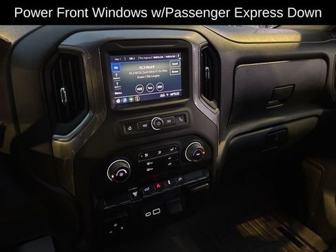 Used 2022 Chevrolet Silverado 2500 Custom w/ Custom Value Package image 15