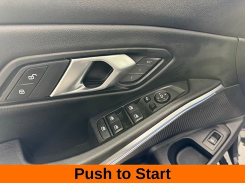 Used 2025 BMW 330i Sedan image 10