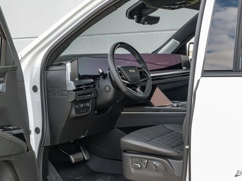 Used 2025 Cadillac Escalade V w/ LPO, Floor Liner Package image 33