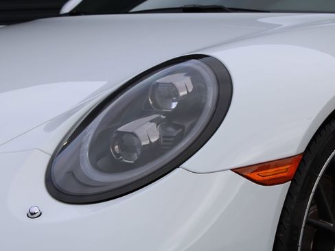 Used 2017 Porsche 911 Targa 4S image 12