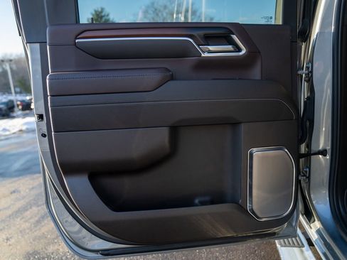 Used 2024 GMC Sierra 2500 Denali w/ Denali Reserve Package image 18